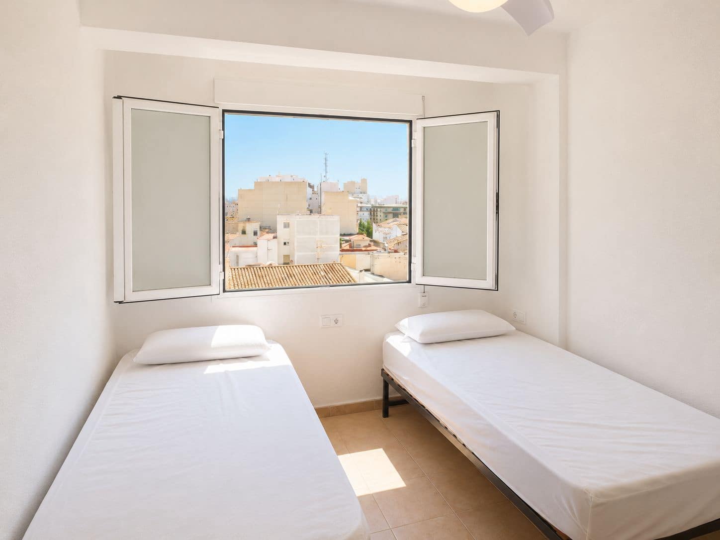 2 chambre Appartement à vendre à Denia - 315 000 € (Ref: 9880219)