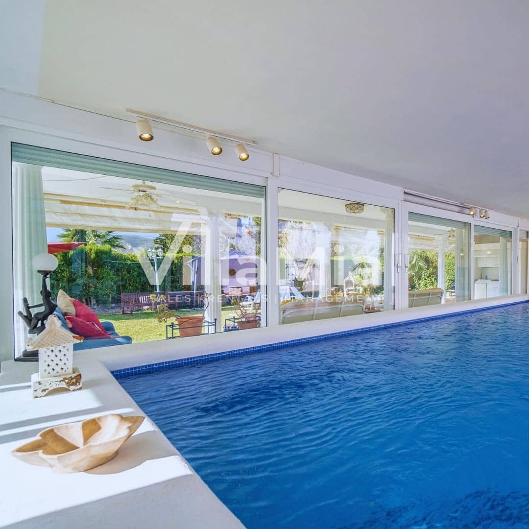 6 bedroom Villa for sale in Javea / Xabia - € 1,395,000 (Ref: 9891638)
