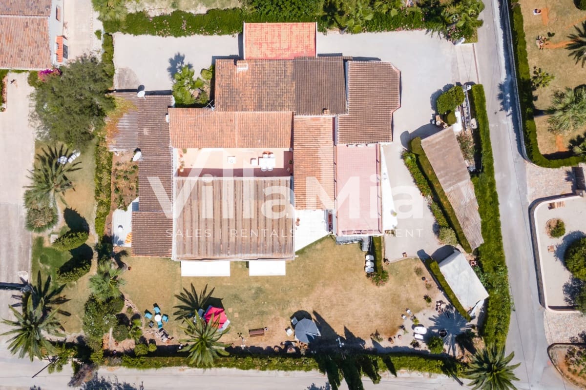 6 bedroom Villa for sale in Javea / Xabia - € 1,395,000 (Ref: 9891638)