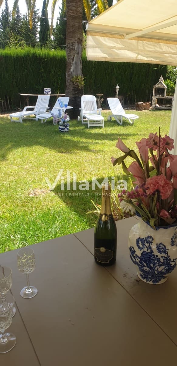 6 bedroom Villa for sale in Javea / Xabia - € 1,395,000 (Ref: 9891638)