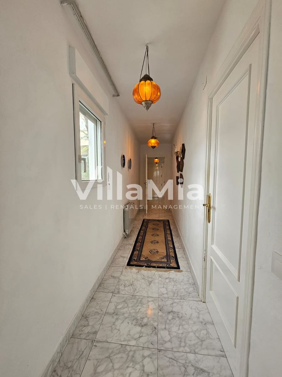 6 bedroom Villa for sale in Javea / Xabia - € 1,395,000 (Ref: 9891638)