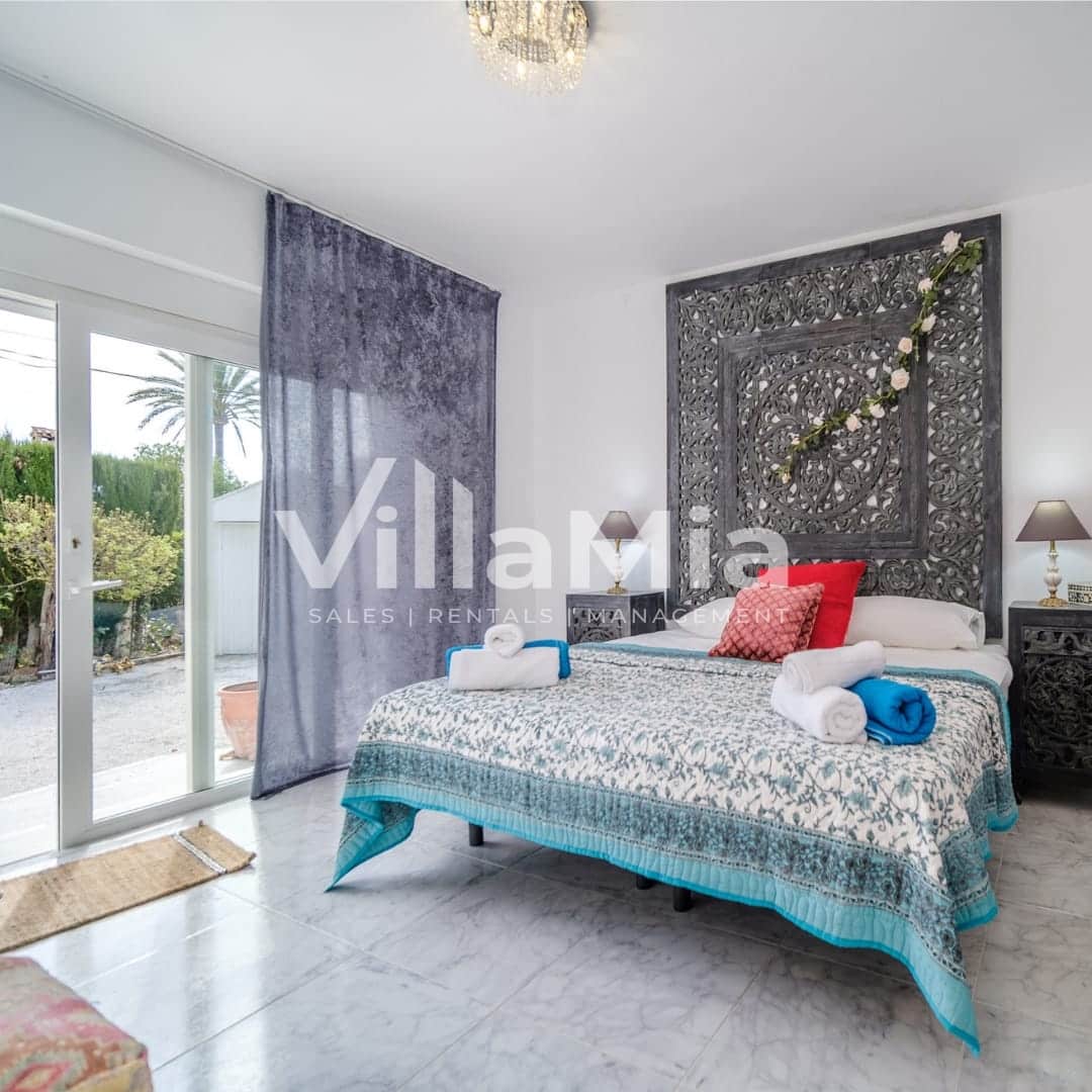 6 bedroom Villa for sale in Javea / Xabia - € 1,395,000 (Ref: 9891638)
