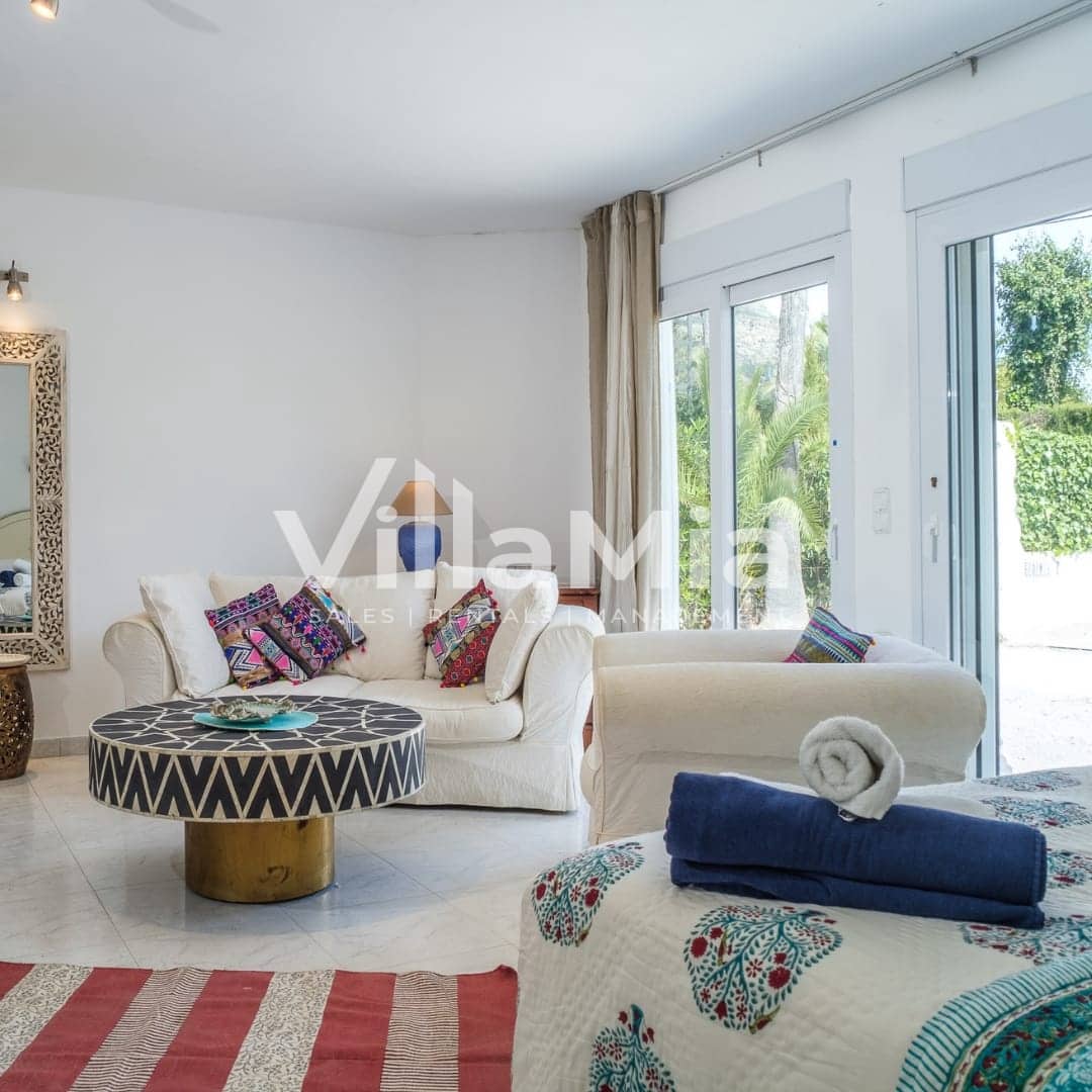 6 bedroom Villa for sale in Javea / Xabia - € 1,395,000 (Ref: 9891638)