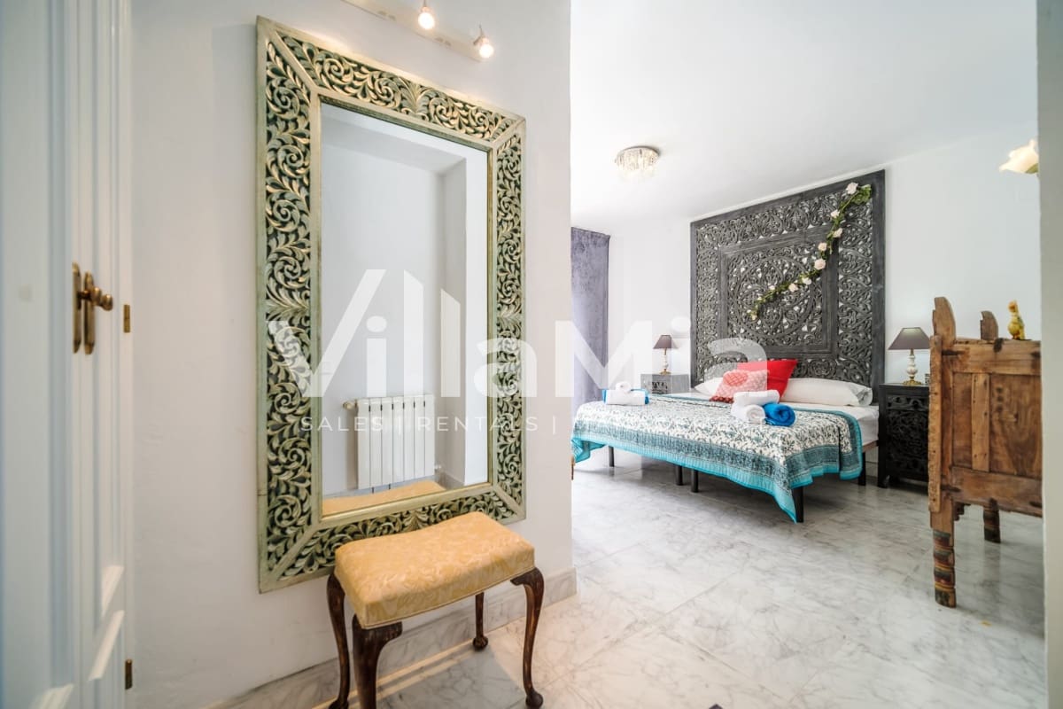 6 bedroom Villa for sale in Javea / Xabia - € 1,395,000 (Ref: 9891638)