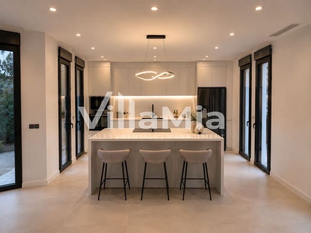 4 bedroom Villa for sale in Javea / Xàbia with pool - € 1,695,000 (Ref: 9891640)