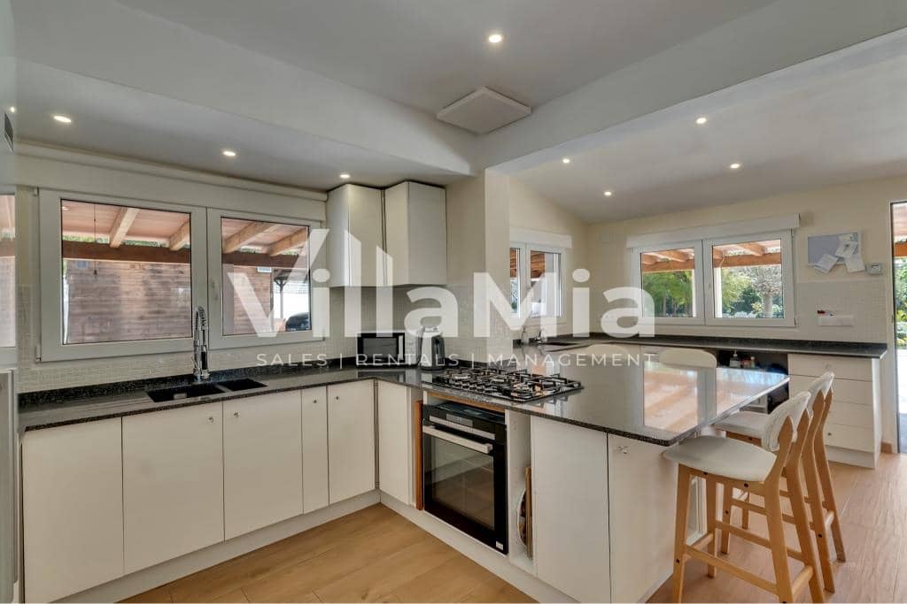 3 bedroom Villa for sale in Javea / Xabia - € 845,000 (Ref: 9891643)