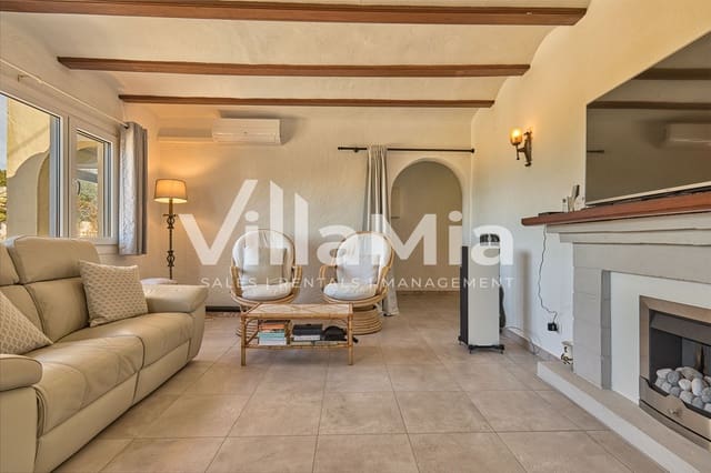 Chalet de 3 habitaciones en Javea / Xàbia en venta con piscina - 769.000 € (Ref: 9891644)