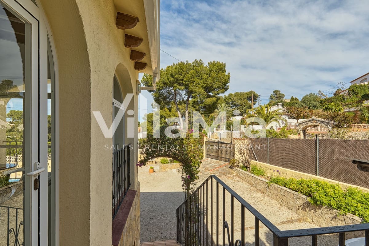 Chalet de 3 habitaciones en Javea / Xàbia en venta con piscina - 769.000 € (Ref: 9891644)