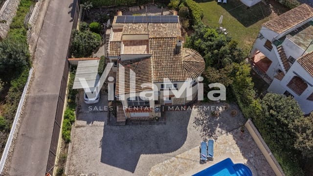 Chalet de 3 habitaciones en Javea / Xàbia en venta con piscina - 769.000 € (Ref: 9891644)