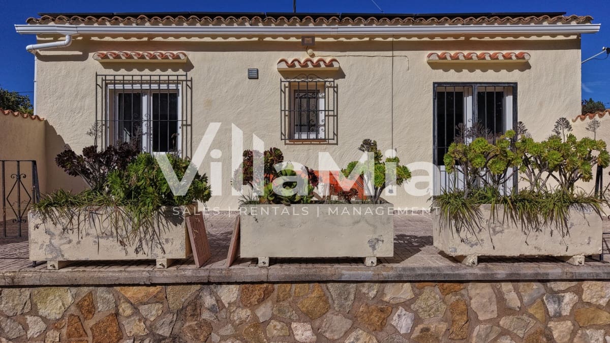 Chalet de 3 habitaciones en Javea / Xàbia en venta con piscina - 769.000 € (Ref: 9891644)