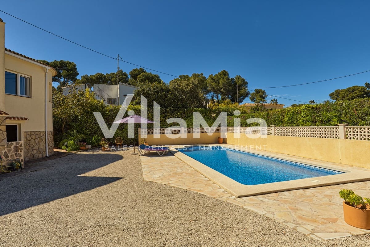 Chalet de 3 habitaciones en Javea / Xàbia en venta con piscina - 769.000 € (Ref: 9891644)