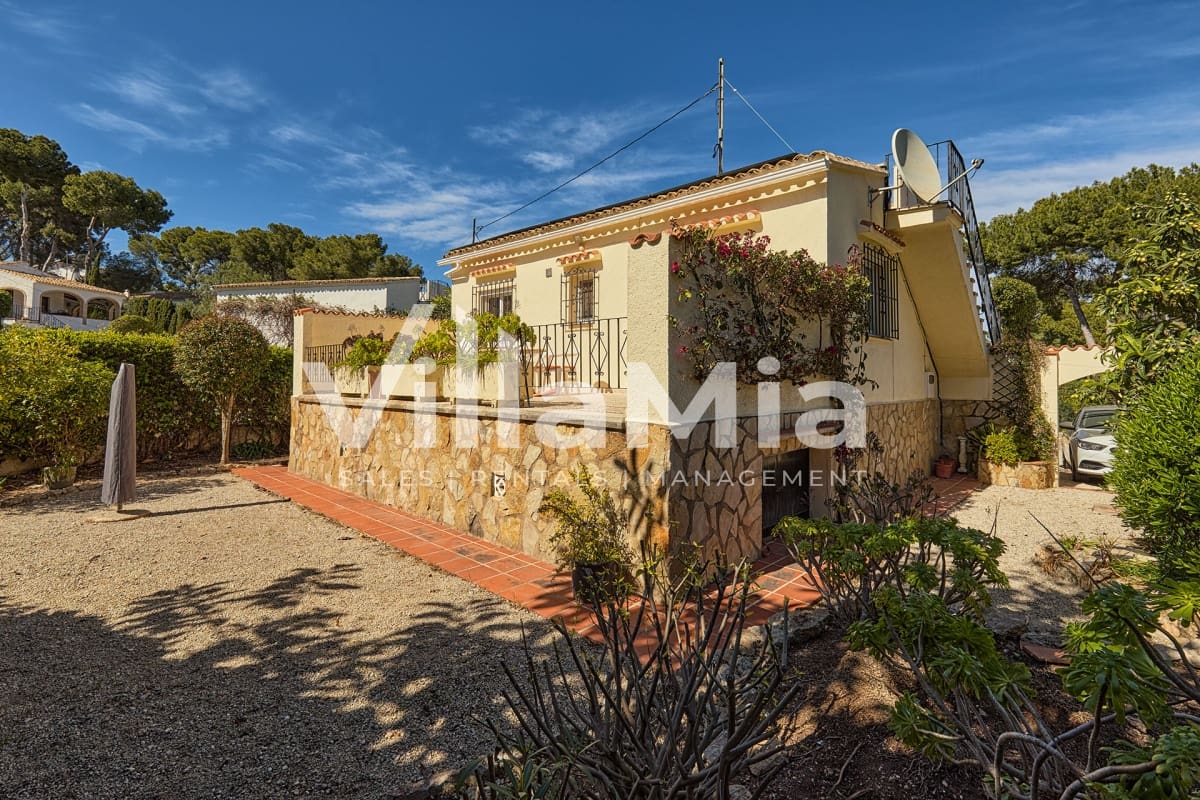 Chalet de 3 habitaciones en Javea / Xàbia en venta con piscina - 769.000 € (Ref: 9891644)