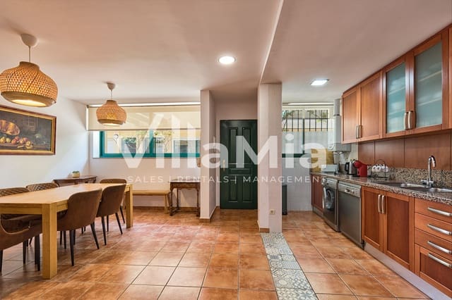 4 soveværelse Lejlighed til salg i Javea / Xàbia med swimmingpool - € 599.000 (Ref: 9891645)