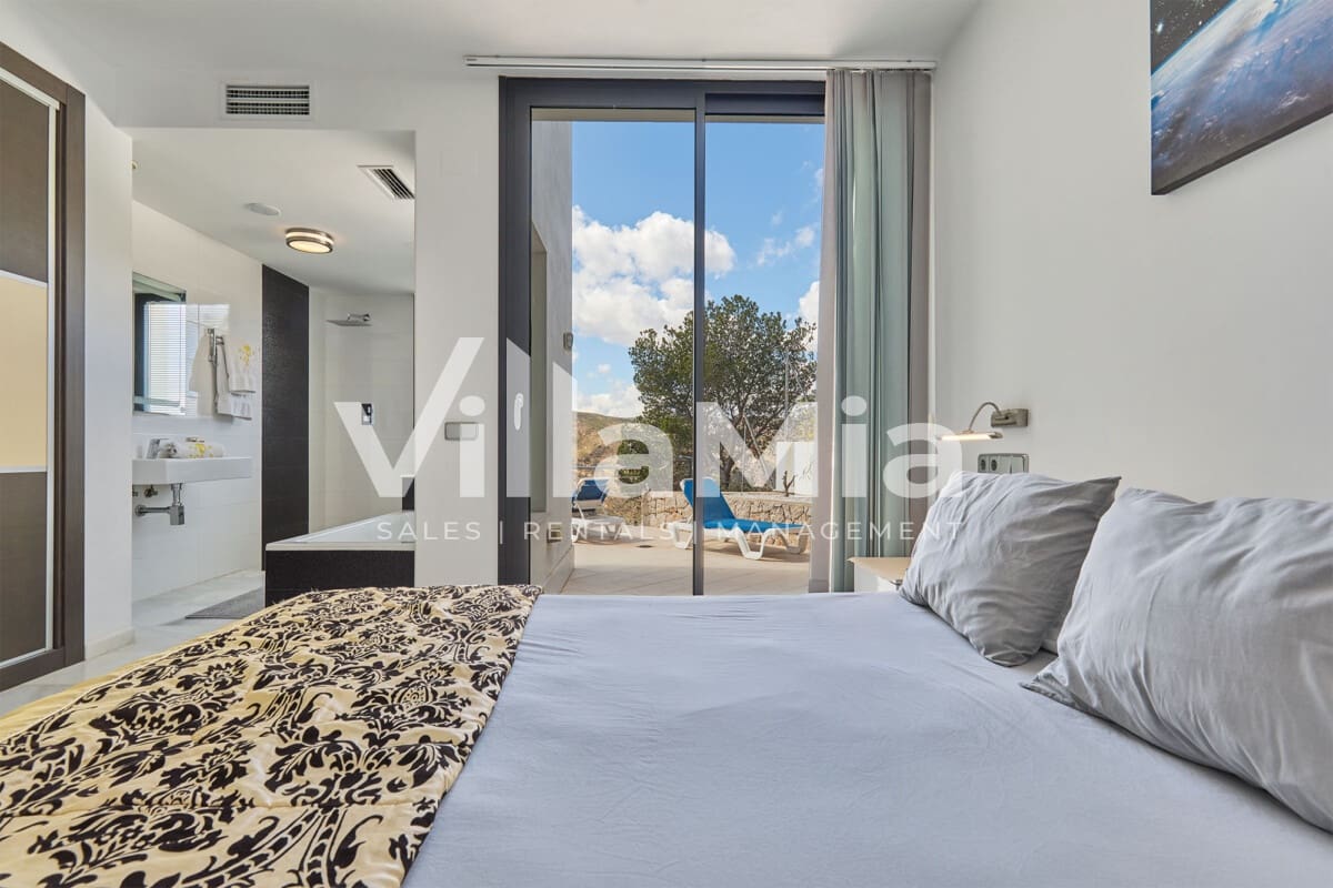 4 makuuhuone Huvila myytävänä paikassa Javea / Xabia mukana uima-altaan - 2 900 000 € (Ref: 9891646)