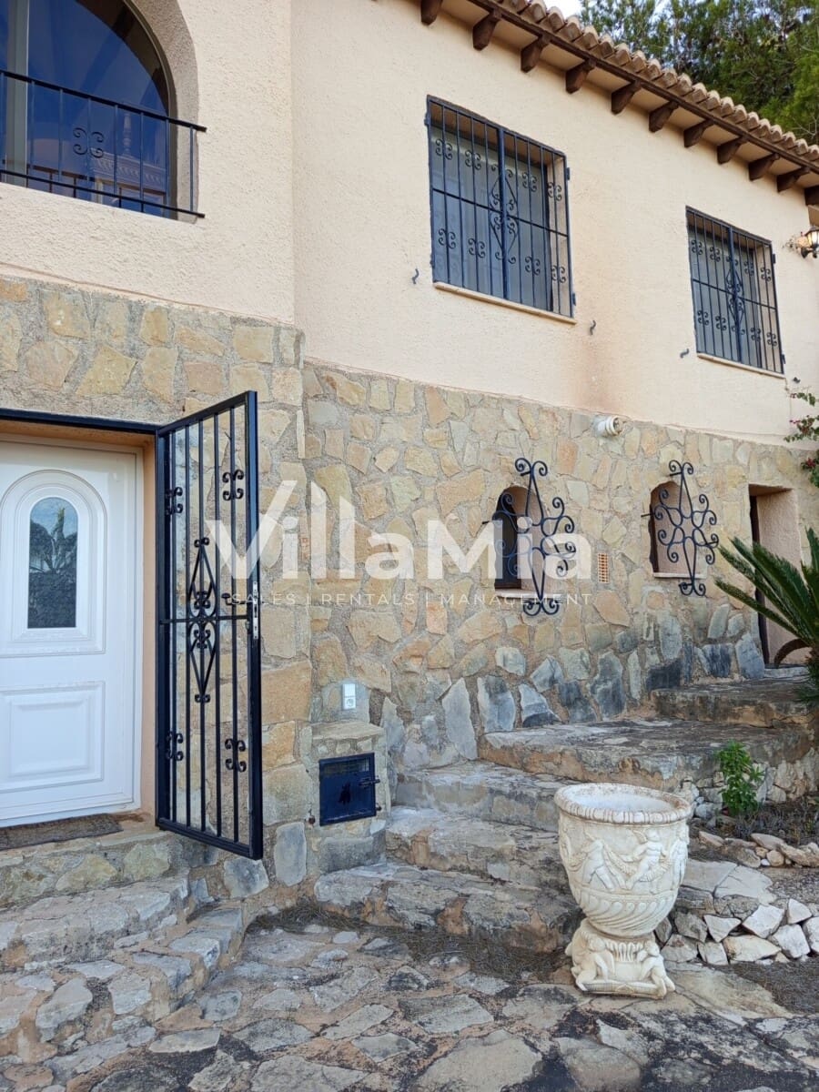 3 sypialnia Willa na sprzedaż w Javea / Xabia z basenem - 575 000 € (Ref: 9891648)