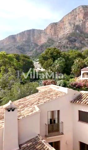 Chalet de 5 habitaciones en Javea / Xàbia en venta - 1.395.000 € (Ref: 9891653)