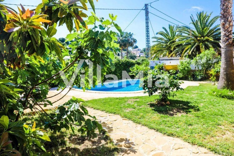9 Zimmer Villa zu verkaufen in Javea / Xabia mit Pool - 915.000 € (Ref: 9891655)