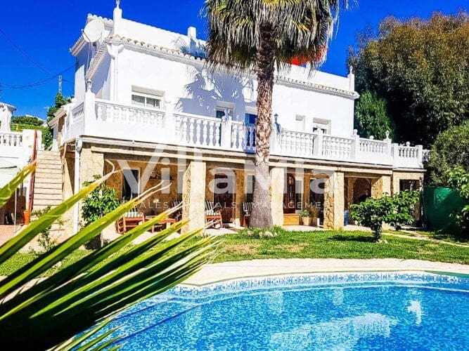 9 Zimmer Villa zu verkaufen in Javea / Xabia mit Pool - 915.000 € (Ref: 9891655)