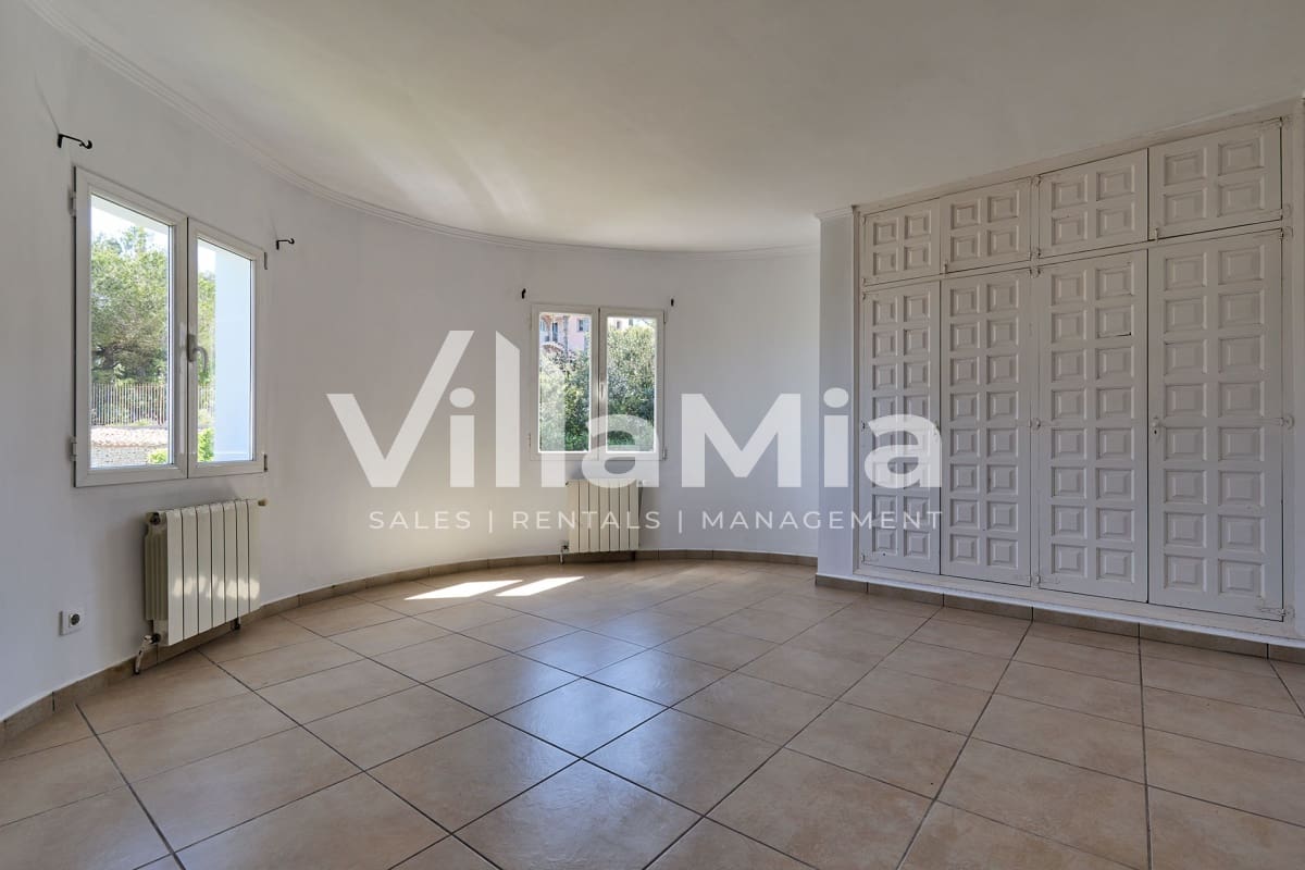 4 bedroom Villa for sale in Javea / Xabia - € 975,000 (Ref: 9891656)