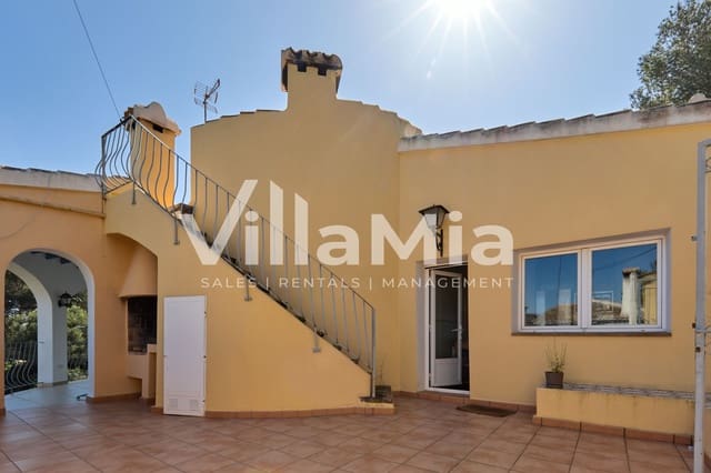4 bedroom Villa for sale in Javea / Xàbia - € 975,000 (Ref: 9891656)