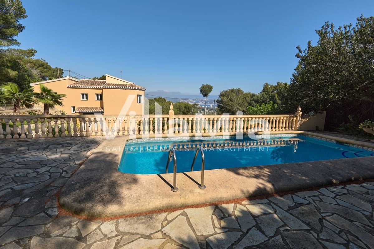 4 bedroom Villa for sale in Javea / Xabia - € 975,000 (Ref: 9891656)