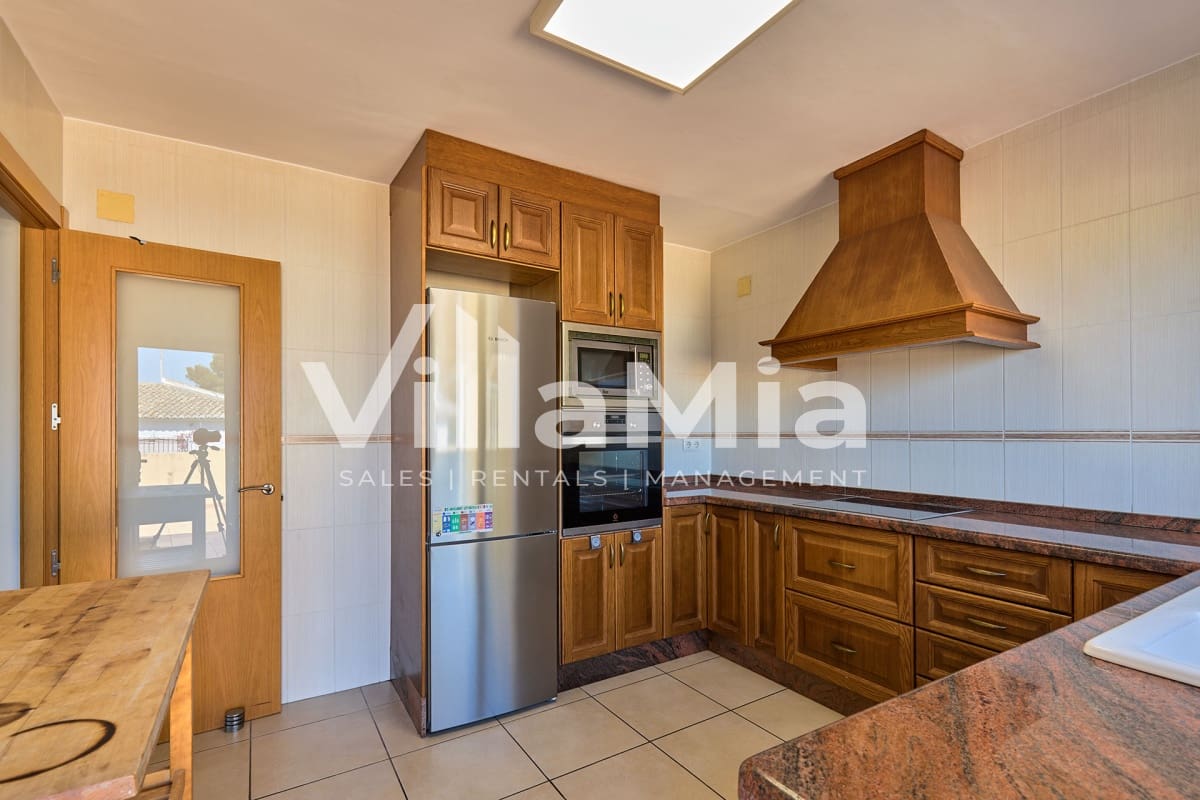 4 bedroom Villa for sale in Javea / Xabia - € 975,000 (Ref: 9891656)