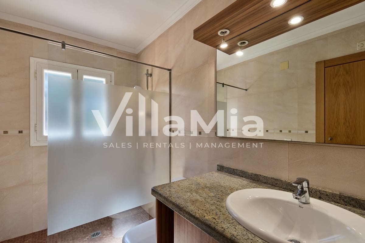 4 bedroom Villa for sale in Javea / Xabia - € 975,000 (Ref: 9891656)