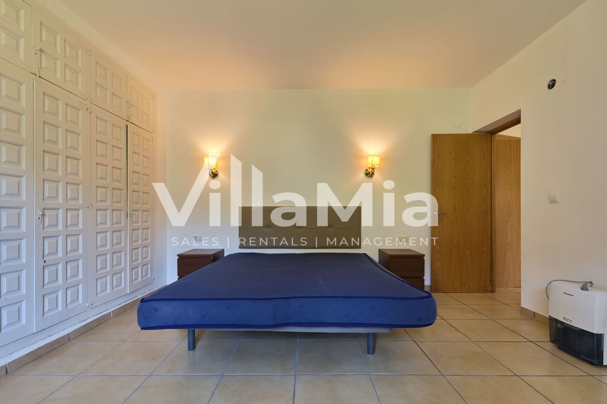 4 bedroom Villa for sale in Javea / Xabia - € 975,000 (Ref: 9891656)