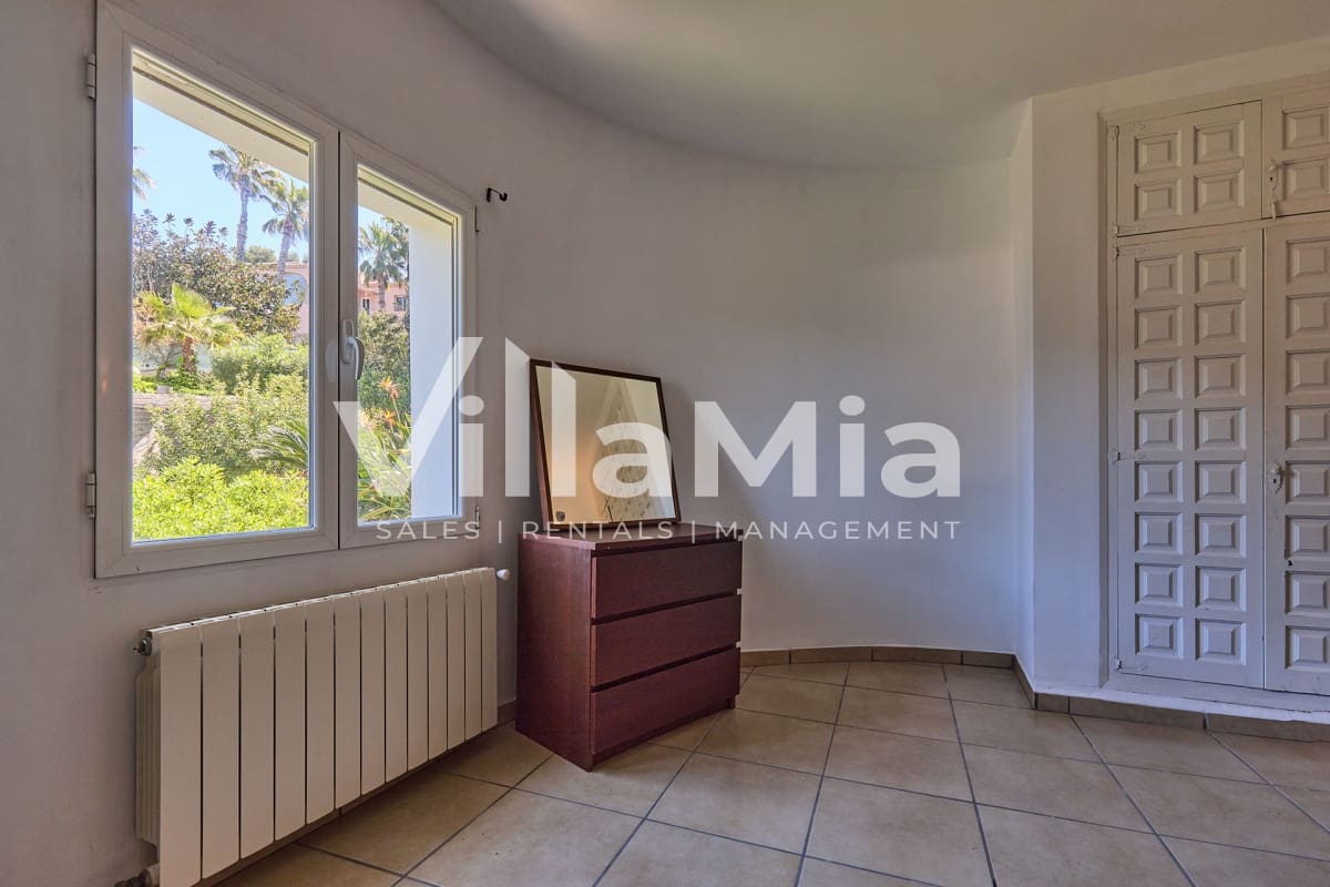 4 bedroom Villa for sale in Javea / Xabia - € 975,000 (Ref: 9891656)