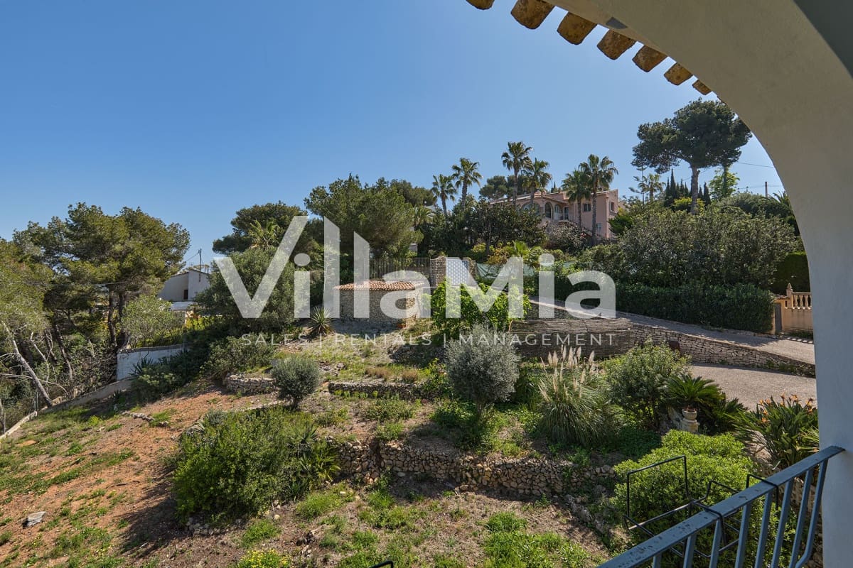 4 bedroom Villa for sale in Javea / Xabia - € 975,000 (Ref: 9891656)