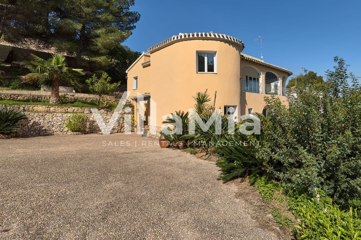 4 bedroom Villa for sale in Javea / Xabia - € 975,000 (Ref: 9891656)