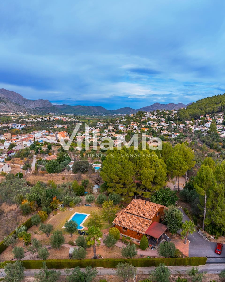 4 sovrum Finca/Hus på landet till salu i Orba med pool - 899 000 € (Ref: 9891661)
