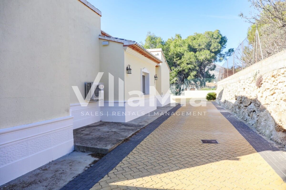 4 chambre Villa/Maison à vendre à Javea / Xabia avec piscine - 835 000 € (Ref: 9891662)