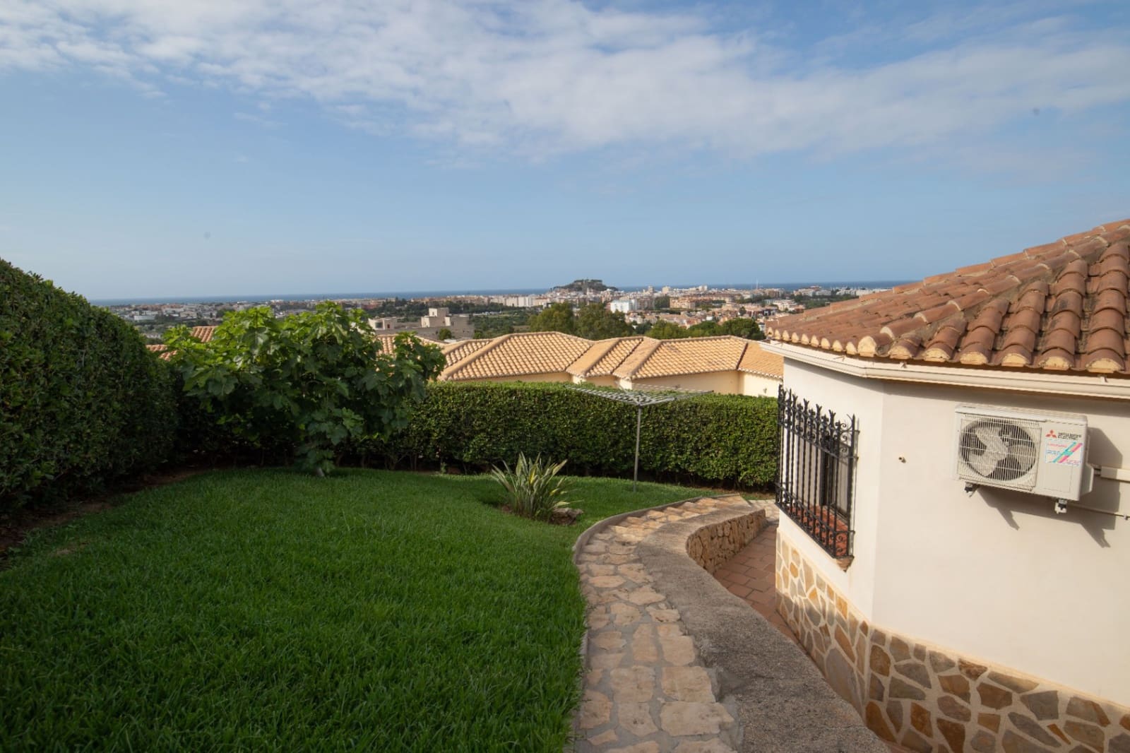4 soverom Villa til salgs i Denia med svømmebasseng garasje - € 870 000 (Ref: 9901622)