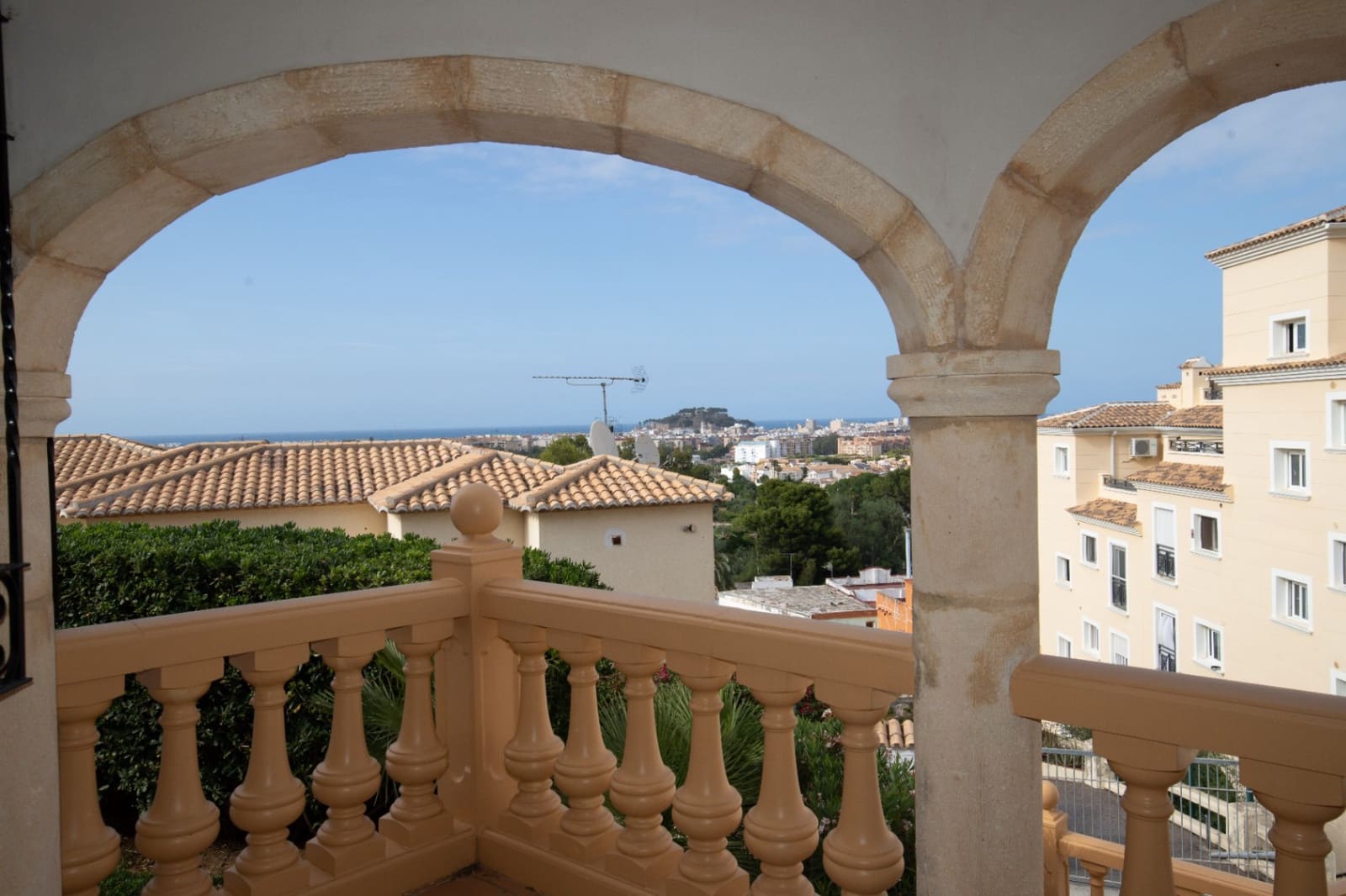 4 soverom Villa til salgs i Denia med svømmebasseng garasje - € 870 000 (Ref: 9901622)