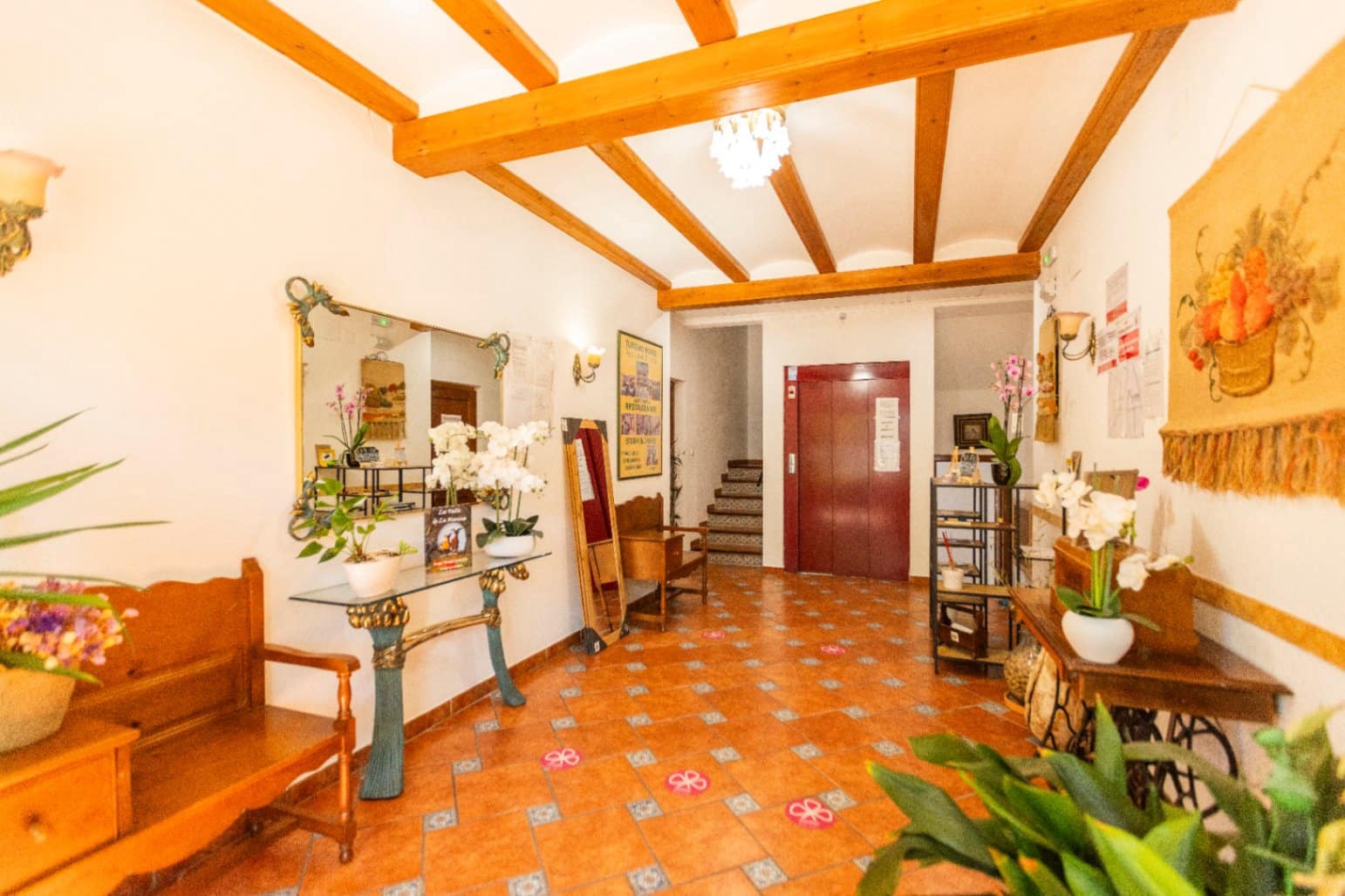 Hotel te koop in Castell de Castells met garage - € 958.000 (Ref: 9902457)