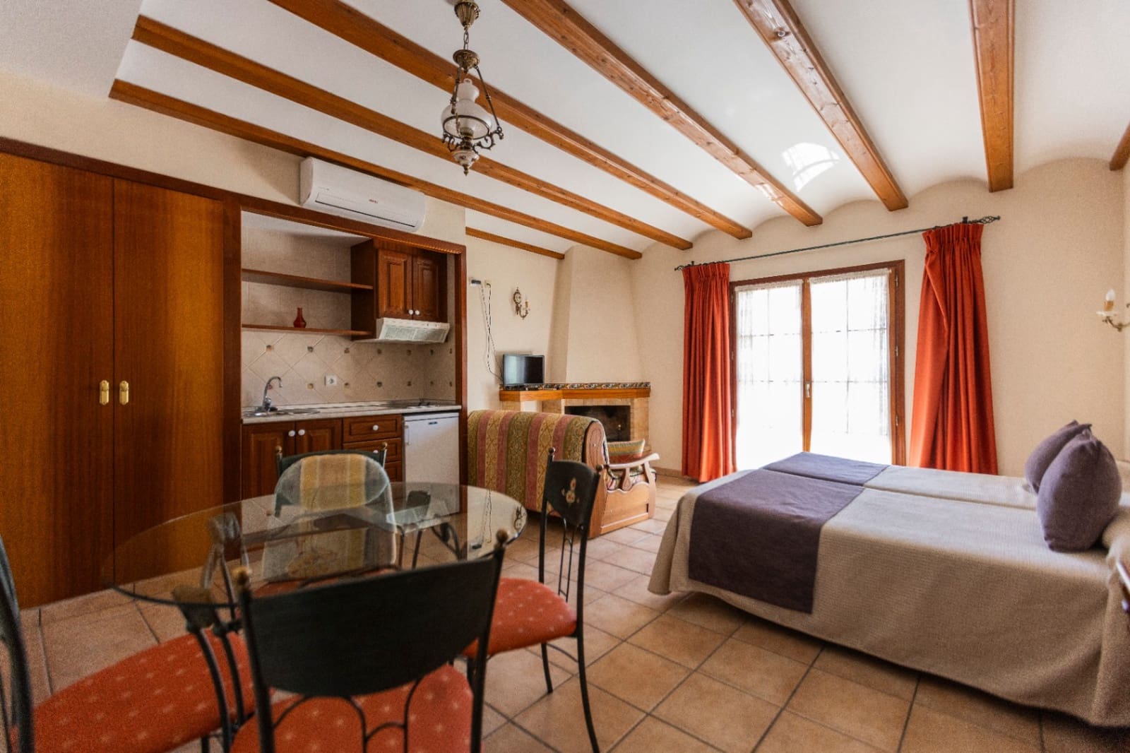 Hotel te koop in Castell de Castells met garage - € 958.000 (Ref: 9902457)