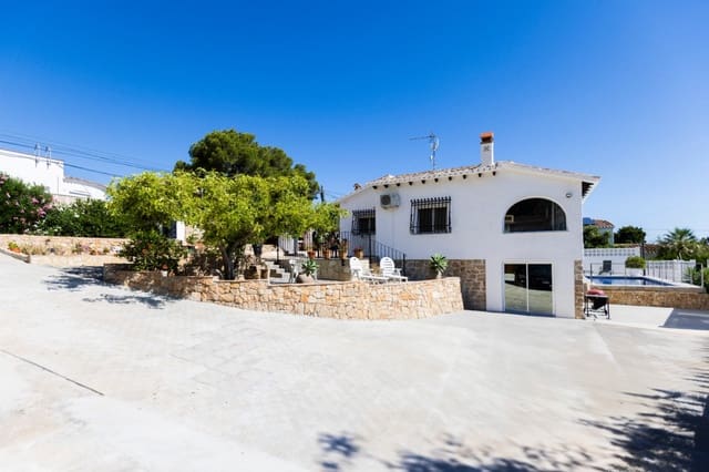 3 makuuhuone Huvila myytävänä paikassa El Montgó, Dénia mukana uima-altaan 
autotalli - 520 000 € (Ref: 9909054)
