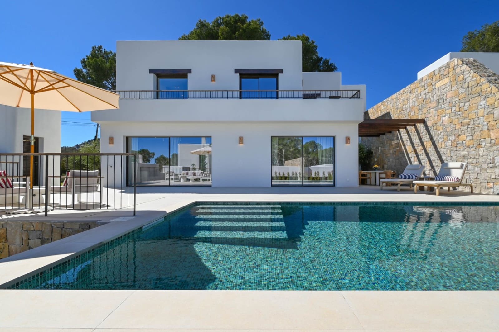 Chalet de 4 habitaciones en Moraira en venta con piscina garaje - 1.690.000 € (Ref: 9997343)
