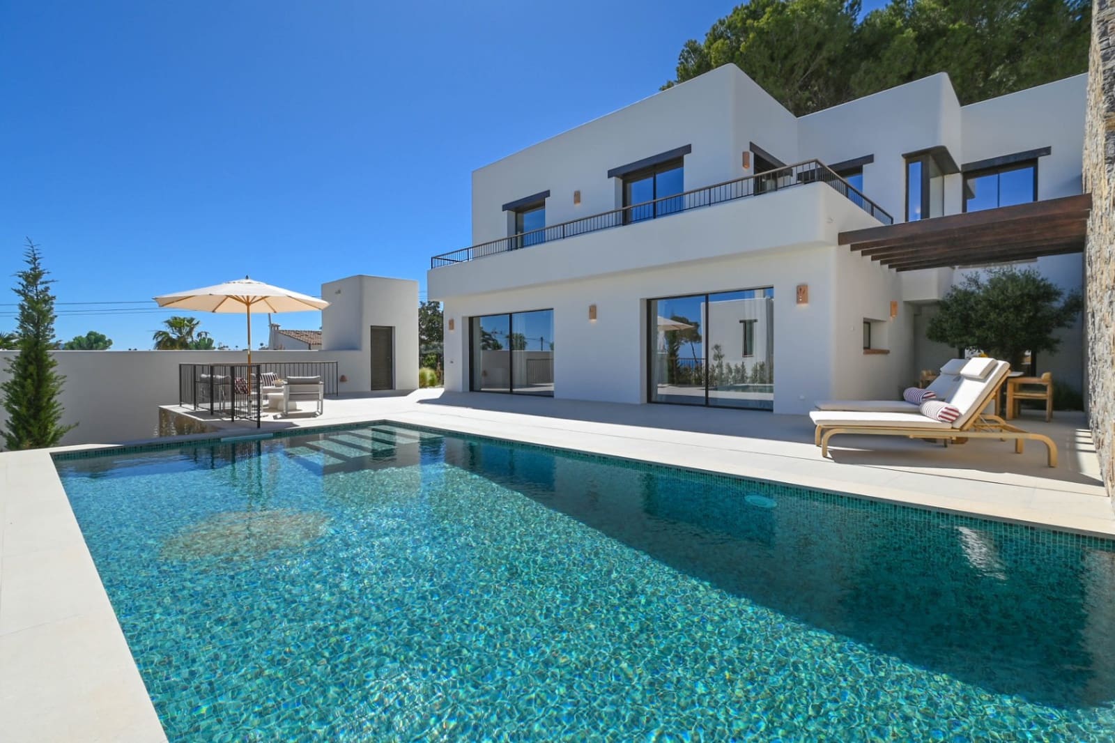 Chalet de 4 habitaciones en Moraira en venta con piscina garaje - 1.690.000 € (Ref: 9997343)