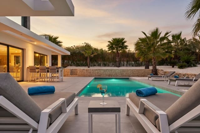 3 soveværelse Villa til salg i Javea / Xàbia med swimmingpool garage - € 1.395.000 (Ref: 9997351)