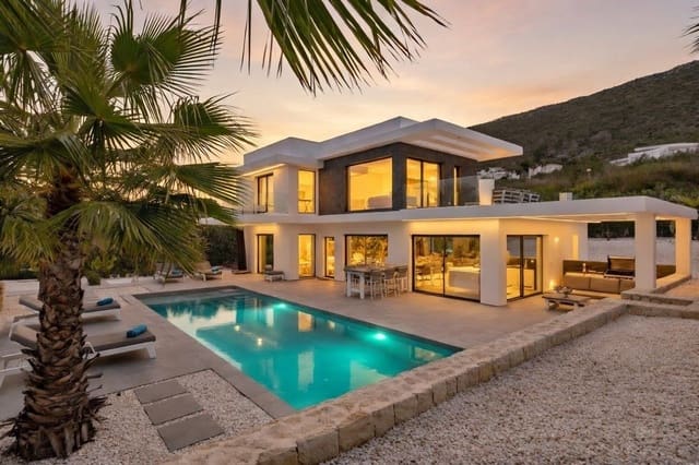 3 soveværelse Villa til salg i Javea / Xàbia med swimmingpool garage - € 1.395.000 (Ref: 9997351)