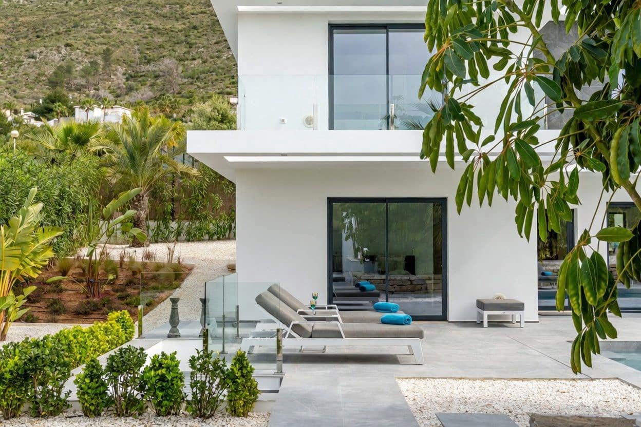 3 soveværelse Villa til salg i Javea / Xabia med swimmingpool garage - € 1.395.000 (Ref: 9997351)
