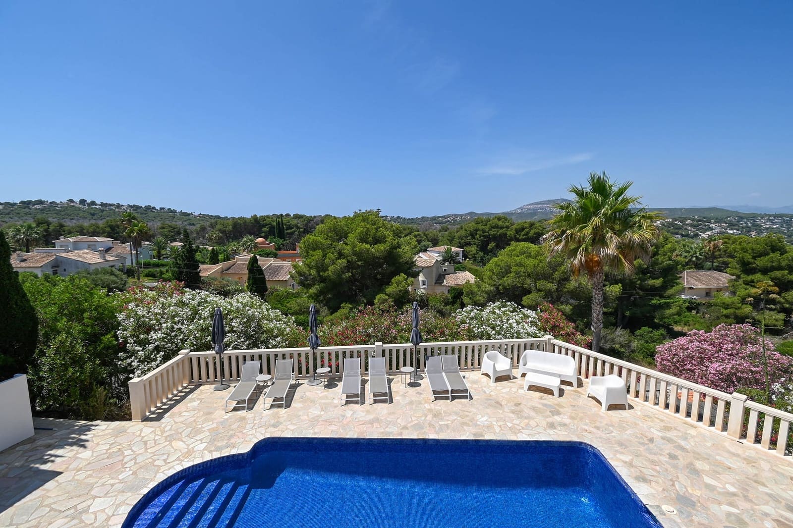 4 sypialnia Willa na sprzedaż w Javea / Xabia z basenem garażem - 1 695 000 € (Ref: 9997353)
