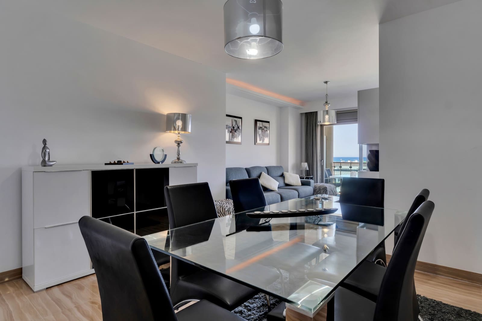 3 slaapkamer Appartement te koop in Arenal met zwembad garage - € 997.000 (Ref: 9997355)