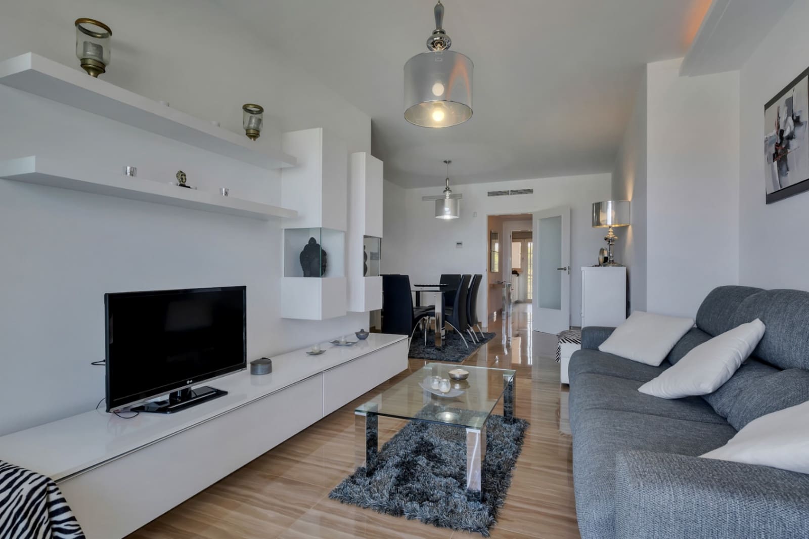 3 slaapkamer Appartement te koop in Arenal met zwembad garage - € 997.000 (Ref: 9997355)