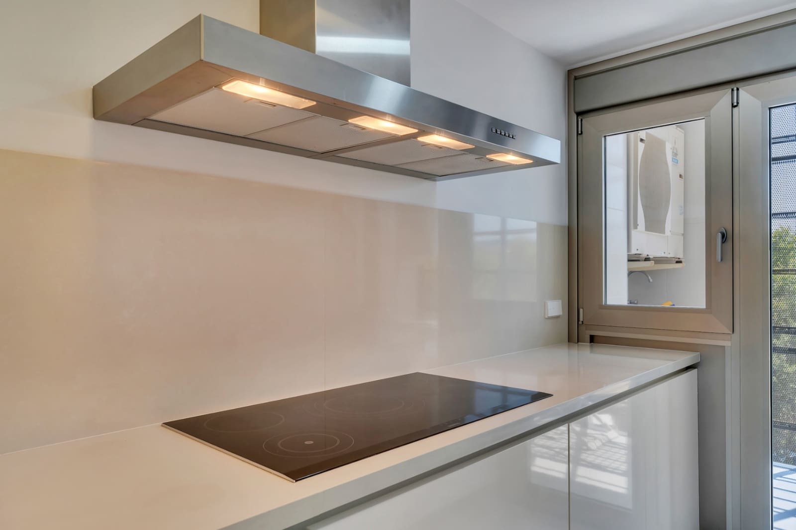 3 slaapkamer Appartement te koop in Arenal met zwembad garage - € 997.000 (Ref: 9997355)