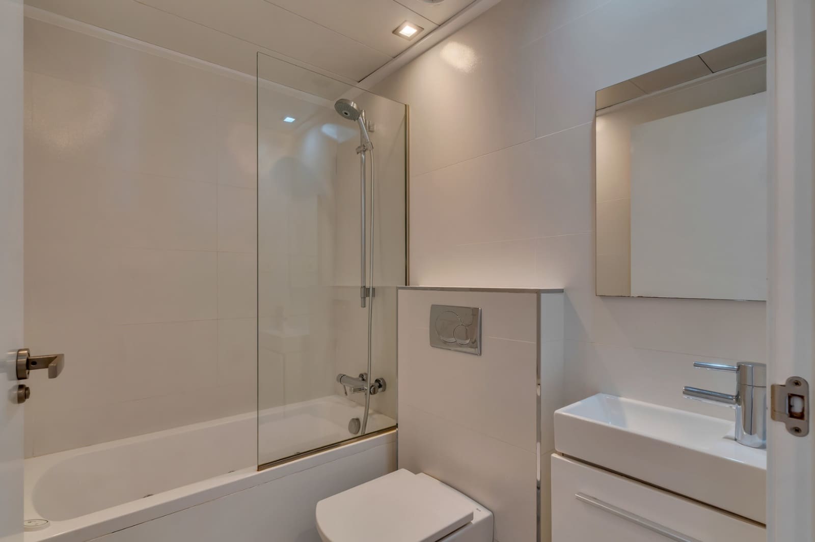 3 slaapkamer Appartement te koop in Arenal met zwembad garage - € 997.000 (Ref: 9997355)