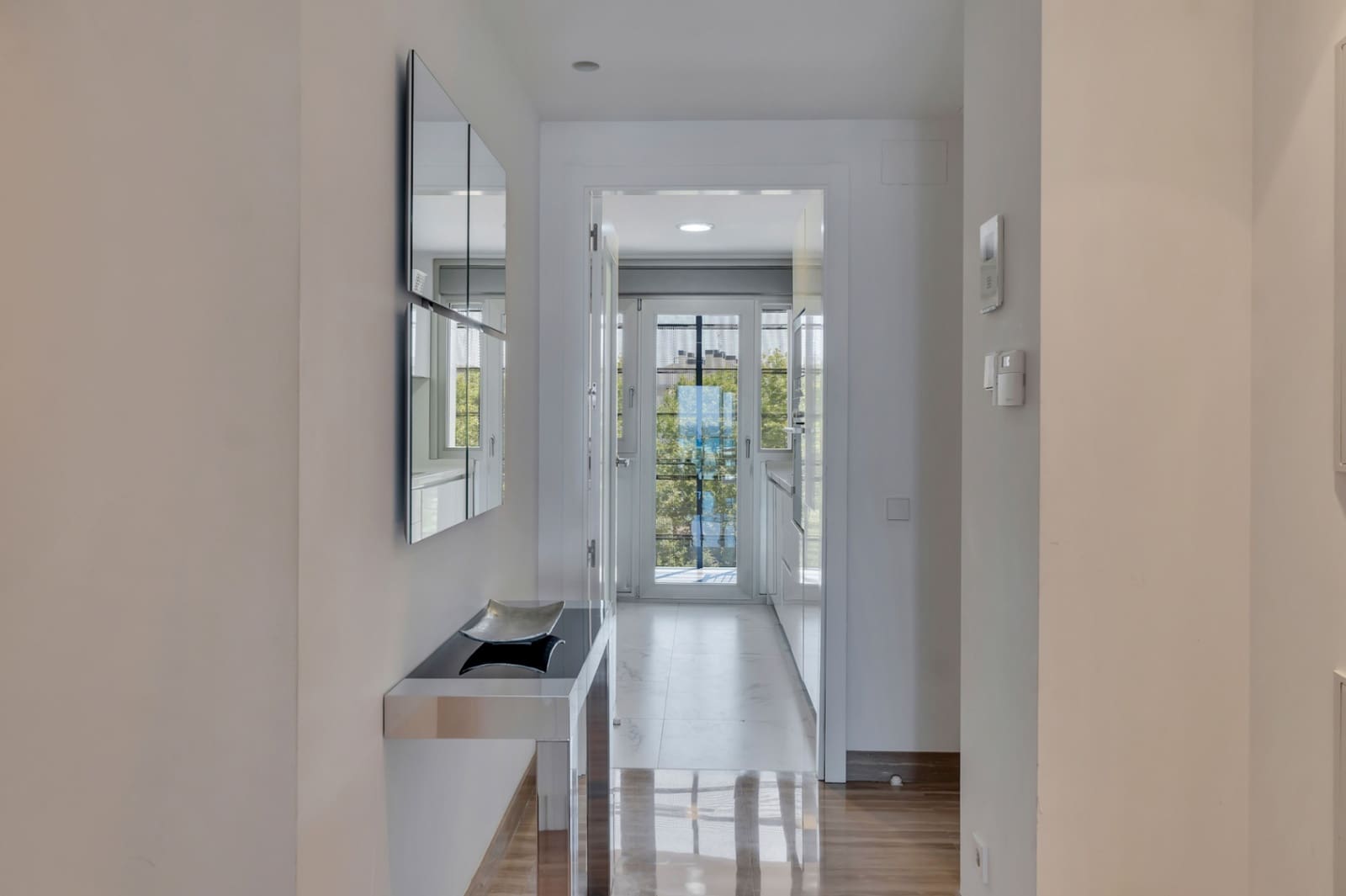 3 slaapkamer Appartement te koop in Arenal met zwembad garage - € 997.000 (Ref: 9997355)