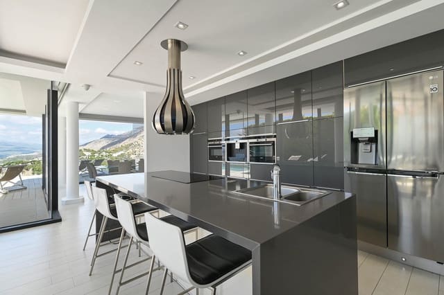 6 soveværelse Villa til salg i Altea med swimmingpool garage - € 2.495.000 (Ref: 9997356)
